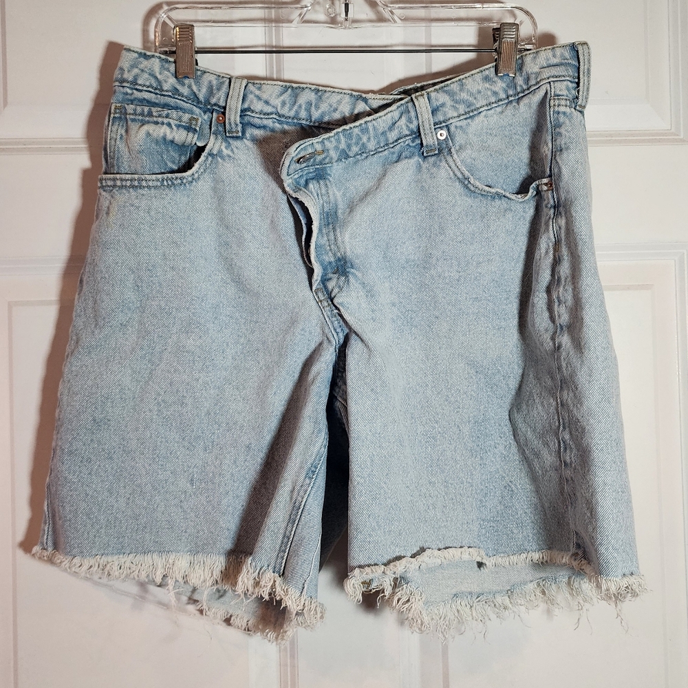 Wild Fable Highest Rise Bermuda Light Blue Denim Shorts Button Fly Frayed Sz 14